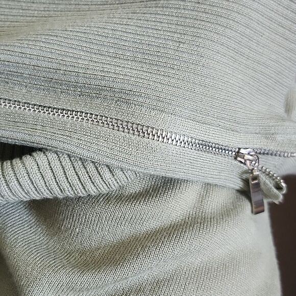 Cable & Gauge Sage Green Cowl Turtleneck Fine Knit Sweater, M - Picture 6 of 8